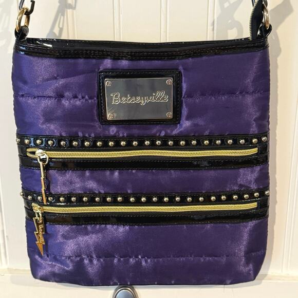 Electric Purple Metallic Betsyville Crossbody Purse - Picture 1 of 12
